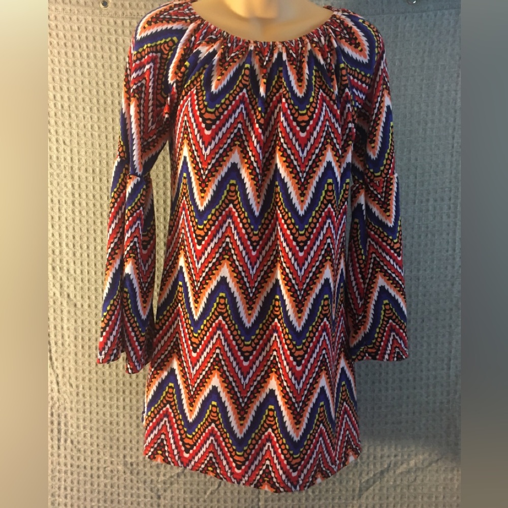 Win Win Lace Trim Sleeve Tunic NWOT